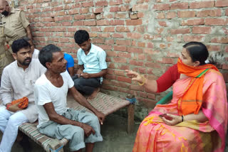 Preeti Verma with affected family