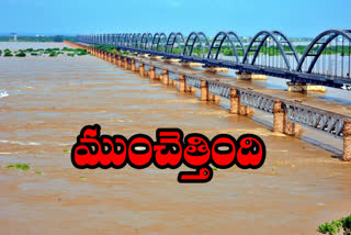 heavy floods to godavari river