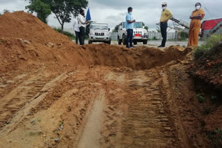 ಅಕ್ರಮ ಗಣಿಗಳ ಮೇಲೆ ದಾಳಿ