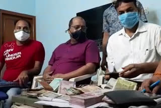 Rajasthan: Doctor caught taking bribe in Tonk district