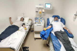 Plasma donation from MLA Ranganath and brother at HCG Hospital