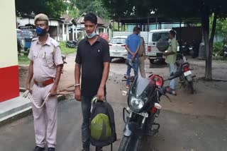 Bike thief caught by palashbari police
