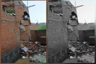 Part of house collapses due to rain in Loni Ghaziabad