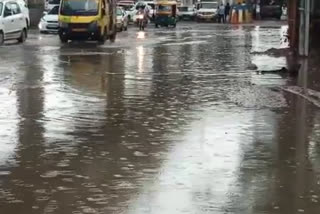 waterlogging at tikri border of delhi due to heavy rain