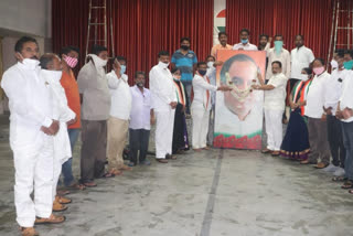 farmer pm rajiv gandhi birth anniversary in warangal urban district