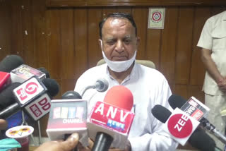 Revenue Minister Mahendra Singh Thakur on bribery case of Kanungo in hamirpur