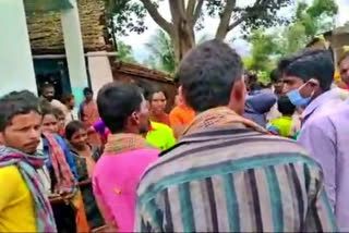 man attack on corona warriors, man attack on corona warriors in Belagavi, Belagavi corona warriors attack, Belagavi corona warriors attack news, ಕೊರೊನಾ ವಾರಿಯರ್ಸ್​ ಮೇಲೆ ದಾಳಿ, ಬೆಳಗಾವಿಯಲ್ಲಿ ಕೊರೊನಾ ವಾರಿಯರ್ಸ್​ ಮೇಲೆ ದಾಳಿ, ಕೊರೊನಾ ವಾರಿಯರ್ಸ್​ ಮೇಲೆ ದಾಳಿ ಸುದ್ದಿ,