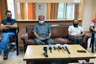 Press Conference of Former MLA Maheshwar Singh in kullu