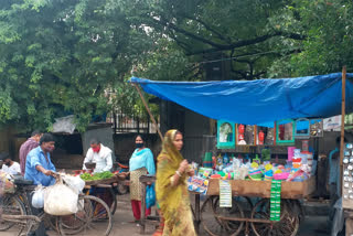 street vendors were happy when weekly market opened in delhi