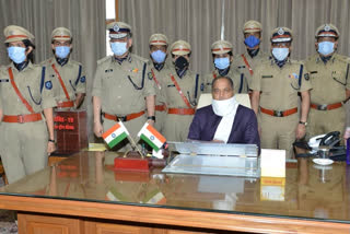 Trainee IPS officers met CM