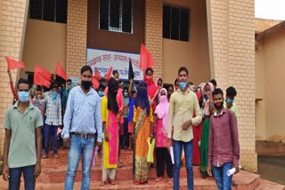 protest of MANREGA workers in hatgamhariya