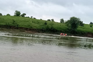 12-year-old baby girl crossing the river, body found