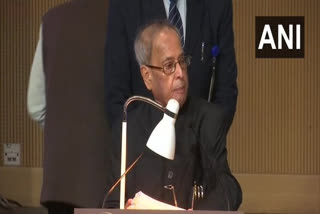 Pranab Mukherjee deeply comatose  vital parameters stable: Army Hospital  Pranab Mukherjee  Army Hospital  പ്രണബ് മുഖർജി  മുൻ രാഷ്‌ട്രപതി  ന്യൂഡൽഹി  ആർമി ആശുപത്രി