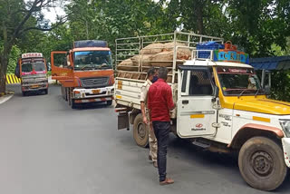 സ്പിരിറ്റ് ലഹരി കടത്ത്  മലപ്പുറം  സ്‌പിരിറ്റ് ലഹരിക്കടത്ത്  സ്‌പിരിറ്റ് ലഹരിക്കടത്ത് ഓണം  എക്സൈസ് അതിർത്തി  ചെക്ക്പോസ്റ്റ് പരിശോധന  വ്യാജമദ്യ നിർമാണം  ഗോപാലകൃഷ്ണൻ  അതിർത്തിയിൽ പരിശോധന കർശനമാക്കി  border check post of Malappuaram  search operations strengthened  spirit  excise searching due to onam  collector gopalakrishnan