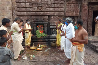 ashtaganapthi prayers in srimukhalingam in srikakulam district