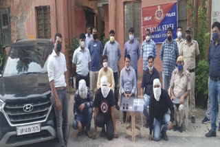 three arrested for kidnapping and robbery by dwarka special staff