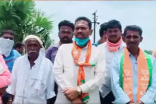 Siricilla BJJP Incharge Visits Sirikonda Village and Meets Formers