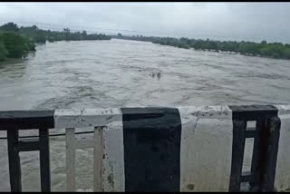 Parvati river flowing above danger mark