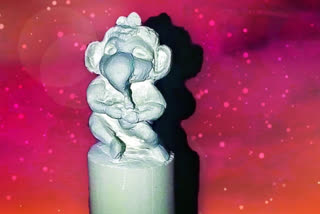 micro artist gauri shankar made ganesh idol on chalk piece