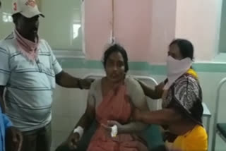 three people injured in land disputes in nalgonda district