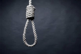 dowry torture, woman's hanging deadbody found in bhadrak, bhadrak latest news, suicide suspicion from dowry in bhadrak, ଯୌତୁକ ନିର୍ଯାତନା, ଭଦ୍ରକରେ ମହିଳାଙ୍କ ଝୁଲନ୍ତା ମୃତଦେହ, ଭଦ୍ରକ ଲାଟେଷ୍ଟ ନ୍ୟୁଜ୍‌, ଭଦ୍ରକରେ ଯୌତୁକ ନିର୍ଯାତନାରୁ ଆତ୍ମହତ୍ୟା