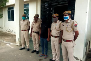 नागौर पुलिस की कार्रवाई,  nagaur news,  rajasthan news,  etvbharat news,  rajasthan hindi news,  चितावा थाना पुलिस,  robbery case in nagaur,  नागौर में लूट मामला