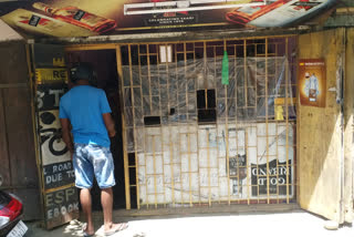 Theft at Golaghat's liquor store