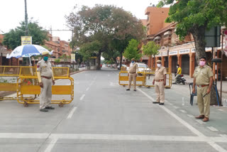 जयपुर में पुलिस कर्फ्यू,  जयपुर में आंशिक कर्फ्यू,  जयपुर में कोरोना,  jaipur news,  rajasthan news,  etvbharat news,  rajasthan hindi news,  53 थाना इलाकों में कर्फ्यू