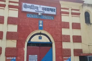 6 पुलिसकर्मी बर्खास्त.