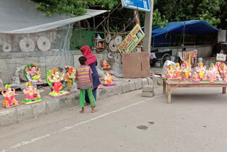 Devotees did not buy Ganesha idols made of POP in sultanpuri