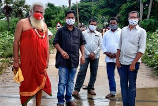 people worshiped   Godavari  to reduce floods in east godavari district