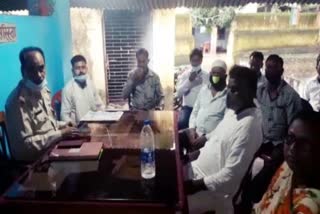 Peace committee meeting regarding Muharram in dhanbad, news of Muharram in dhanbad, news of Peace committee dhanbad, धनबाद में मुहर्रम को लेकर शांति समिति की बैठक, धनबाद में मुहर्रम की खबरें, शांति समिति धनबाद की खबरें