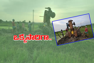 The tractor rise in the mud at gollapalli mancherial