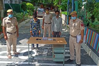 kalkaji police arrested two miscreants with recovered stolen things