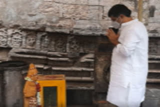 minister muthamshetty srinivas rao visits simhachalam temple