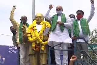 Tdp protest in Rajahmundry in support of Amravati