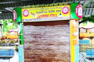 Shops Closed In Khammam Railway Stations vendors Facing Financial problems