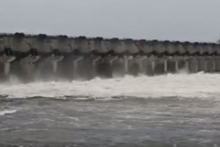 heavy water flow in pulichinthala project at guntur dst