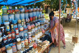 palakkad news  covid latest news  Street vendors in trouble due to covid  കൊവിഡ് വാര്‍ത്തകള്‍  പാലക്കാട് വാര്‍ത്തകള്‍  വഴിയോര കച്ചവടക്കാര്‍