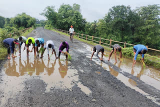 Youths agitate for road repairs