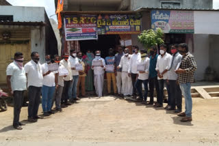 bjp and vhp leaders protest in husnabad against ganesh stages removal