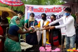 commodities suppply to flood victims at devipatnam