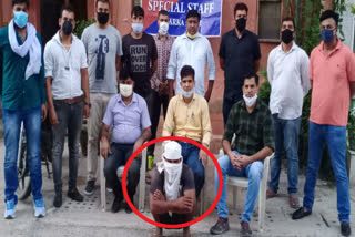 Baba Haridas Nagar Police arrested a accused for killing and throwing corpse in well