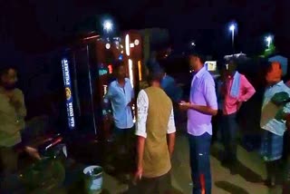 transporters-are-taking-shortcut-route-to-avoid-chhattisgarh-police-and-tax-in-rajnadgaon