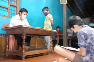 Teachers who come close to home and teach Karwar