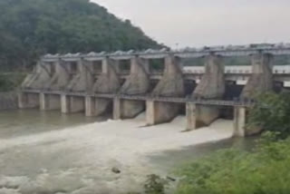 heavy floating in eleru  reserviour in east godavari dst