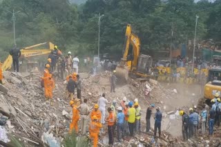 building collapsed in mahad