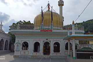 A meeting is being held at Yad Aali Maqam without any crowd