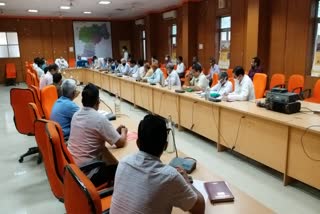 Review meeting of plans, Churu Divisional Commissioner Meeting