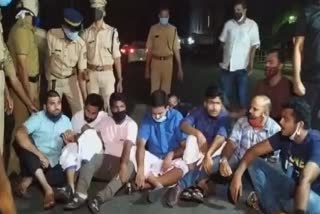 Police baton-charge on protestors in Kozhikode